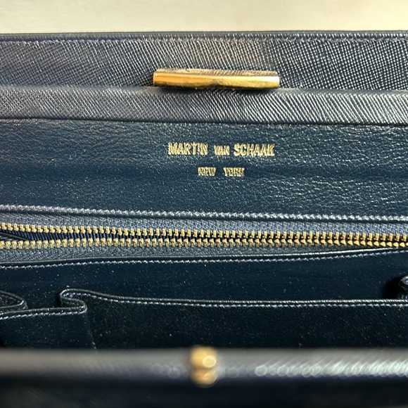 Navy leather purse with bejeweled insect closure - Picture 2 of 3